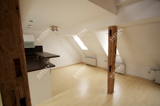 ARI-DG-LB-1 - Gemütliche 3 Zi.- Dachgeschosswohnung (Denkmal) in Ludwigsburg Mitte Nähe Karstadt