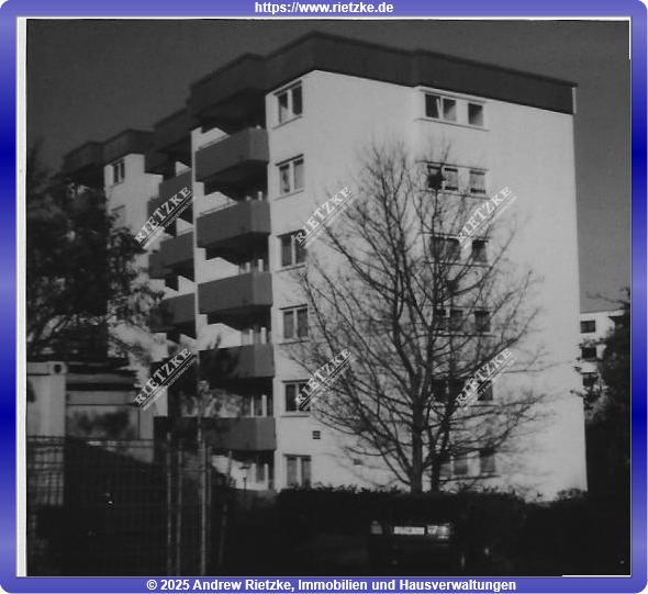 ARI-9022-Hausansicht - Preisreduziert! 3 Zimmer-ETW mit Fernsicht und Garage