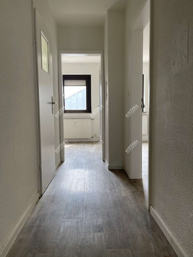 ARI-9397-10925-Aussicht 1 - Einfache Wohnung im Dachgeschoß- Ideal für Studenten, Lehrlinge oder WG’s