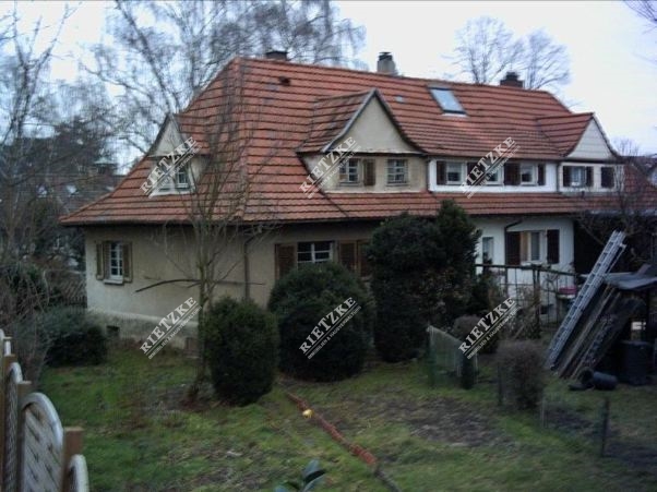 ARI-9116-Rueckansich - Häuschen zum Renovieren – für Schnellentschlossene