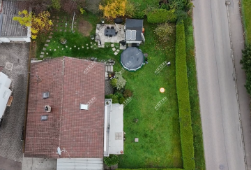 Freistehendes 2-3 MFH in angenehmer Umgebung, mit großem Garten und Garage - 10929- Vogelperspektive (4473)