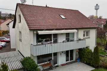 Freistehendes 2-3 MFH in angenehmer Umgebung, mit großem Garten und Garage - 10929-Ansicht-aussen(7)Bearb (4474)