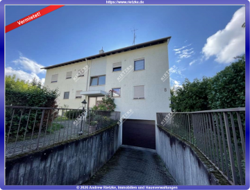 Gemütliche, helle 3 Zi.- Wohnung mit EBK, Balkon, Garage und Aussen Stellplatz, 71691 Freiberg, Etagenwohnung