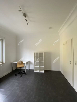 Helle geräumige 4-Zimmer Wohnung geeignet als Monteurwohnung oder als Studenten-WG - ARI-10956-OG-Zimmer-1 (4511)