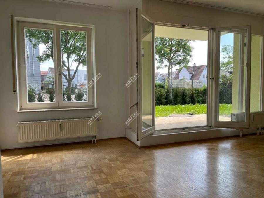 ARI-9398-ETW-WZ-5 - Fürs Kennerauge, reduzierte, nette, sonnige 2 Zi.- Eigentumswohnung mit Terrasse