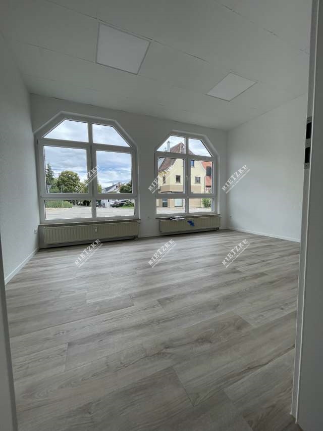 ARI-10952-EG-UG-Buero-2 - Attraktive Rendite, Gelegenheit, solide Kapitalanlage mit weiteren Potential, oder zur Eigennutzung