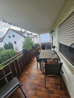 Gemütliche, helle 3 Zi.- Wohnung mit EBK, Balkon, Garage und Aussen Stellplatz - ARI-10953-Miete-Freiberg-1-OG- (4241)