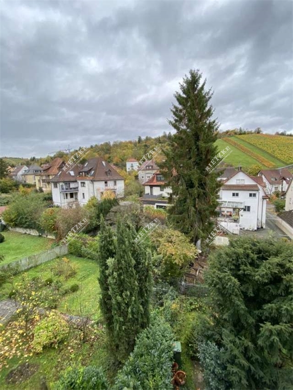 ARI-10957-OG-Aussicht-2 - Helle, geräumige WG-Zimmer für Studenten oder Monteure