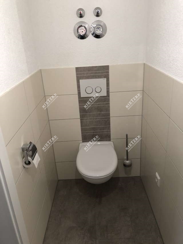 ARI-9347-Toilette - Gemütliches 1- Zimmer Apartment, mit EBK, FBH und Außenstellplatz