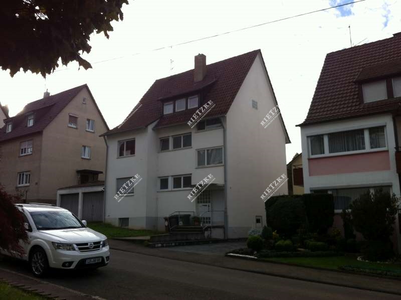 ARI-9297-Hausansichten-5 - Ruhige 2 Zimmer ELW, 3 Familienhaus mit kleiner Gartenfläche