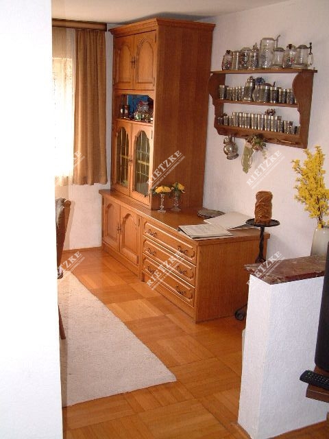 ARI-9112-Zimmer-1 - RMH mit ELW in separatem Gebäude, großer Garten!