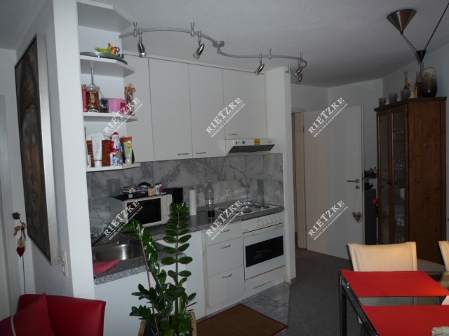 ARI-9175-Küche - Angenehme 2 Zi.- Whg. mit EBK – Terrasse und TG- Stellplatz