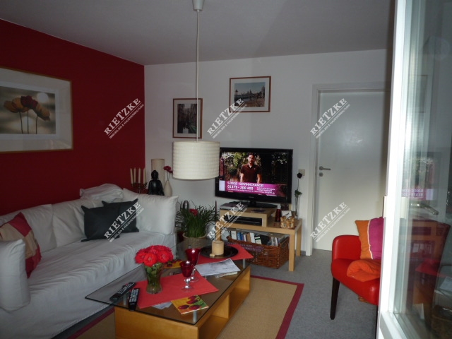 ARI-9175-Wohmbereich - Angenehme 2 Zi.- Whg. mit EBK – Terrasse und TG- Stellplatz