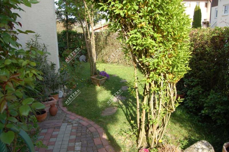 ARI-9322-Garten - Vermietete DHH mit Garten und Garage in Ortsrandlage