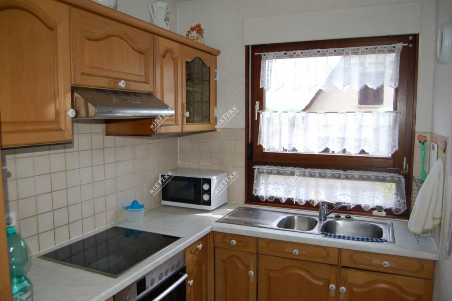 ARI-9343-Freist-EFH-Vaihingen- - Freistehendes 1-2 Fam-Wohnhaus mit EBK, Garten und Doppelgarage in ruhiger und beliebter Wohnlage