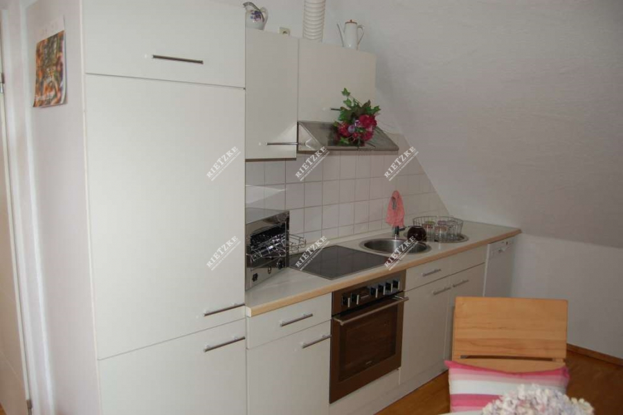 ARI-9343-Freist-EFH-Vaihingen- - Freistehendes 1-2 Fam-Wohnhaus mit EBK, Garten und Doppelgarage in ruhiger und beliebter Wohnlage