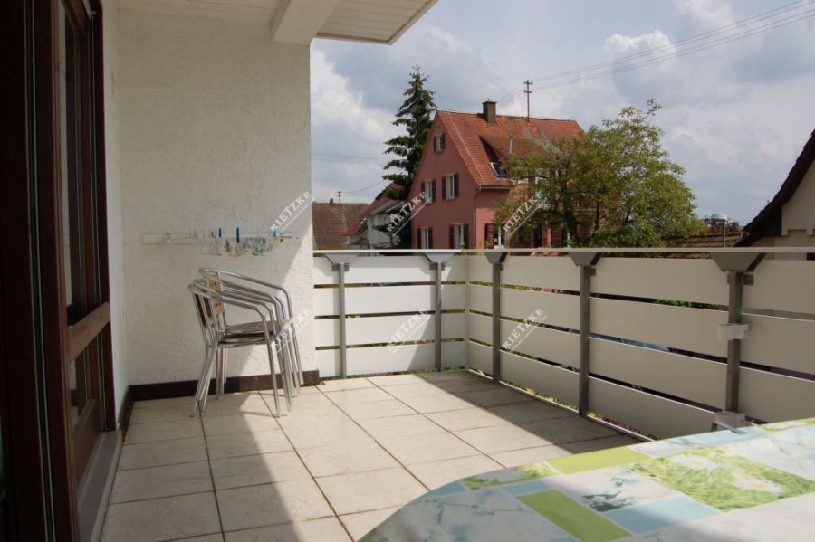 ARI-9343-Freist-EFH-Vaihingen- - Freistehendes 1-2 Fam-Wohnhaus mit EBK, Garten und Doppelgarage in ruhiger und beliebter Wohnlage