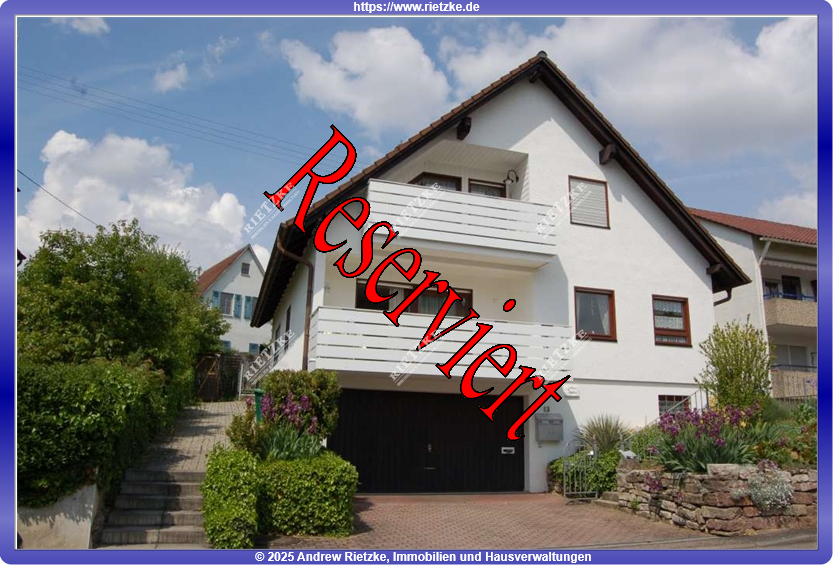 ARI-9343-Freist-EFH-Vaihingen- - Freistehendes 1-2 Fam-Wohnhaus mit EBK, Garten und Doppelgarage in ruhiger und beliebter Wohnlage