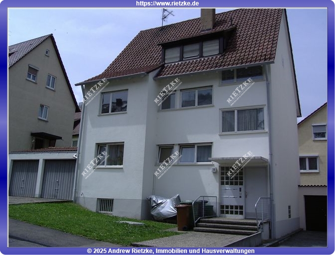 PIC00792 - Ruhige 2,5 Zimmerwohnung, 3 Familienhaus mit Garage und kleiner Gartenfläche