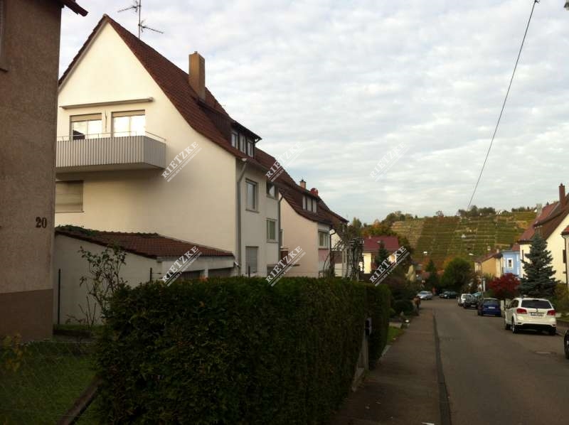 ARI-9297-Hausansichten-4 - Ruhige 2,5 Zimmerwohnung, 3 Familienhaus mit Garage und kleiner Gartenfläche