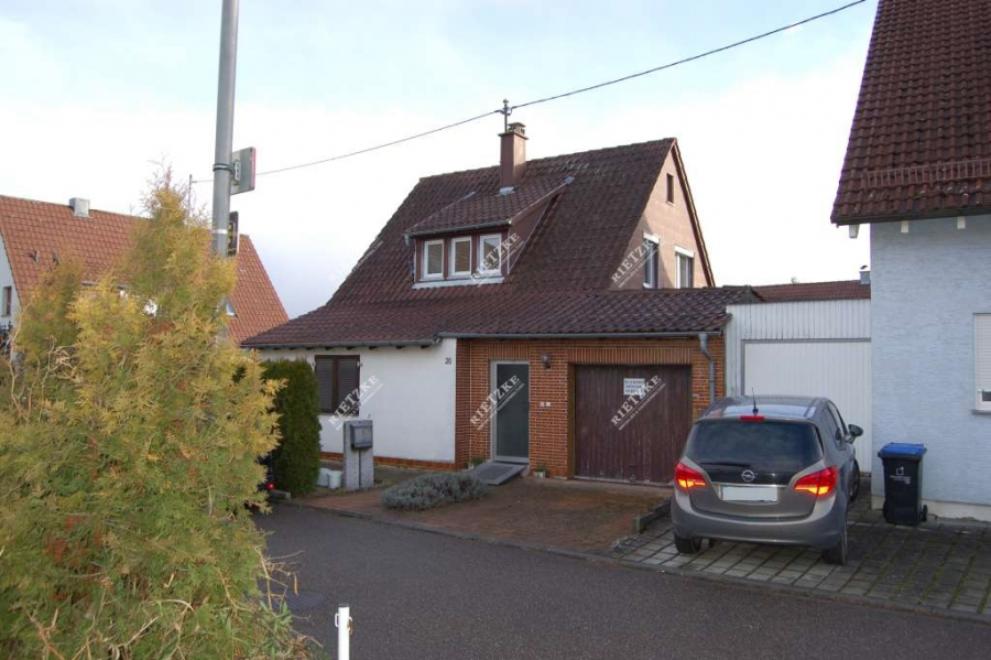 Rietzke EFH Rutesheim Hausansi - Tolles sonniges Grundstück, komplett renovierungsbedürftiges Häuschen für erfahrene Handwerker red.