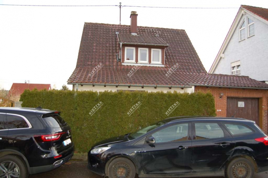 Rietzke EFH Rutesheim Hausansi - Tolles sonniges Grundstück, komplett renovierungsbedürftiges Häuschen für erfahrene Handwerker red.