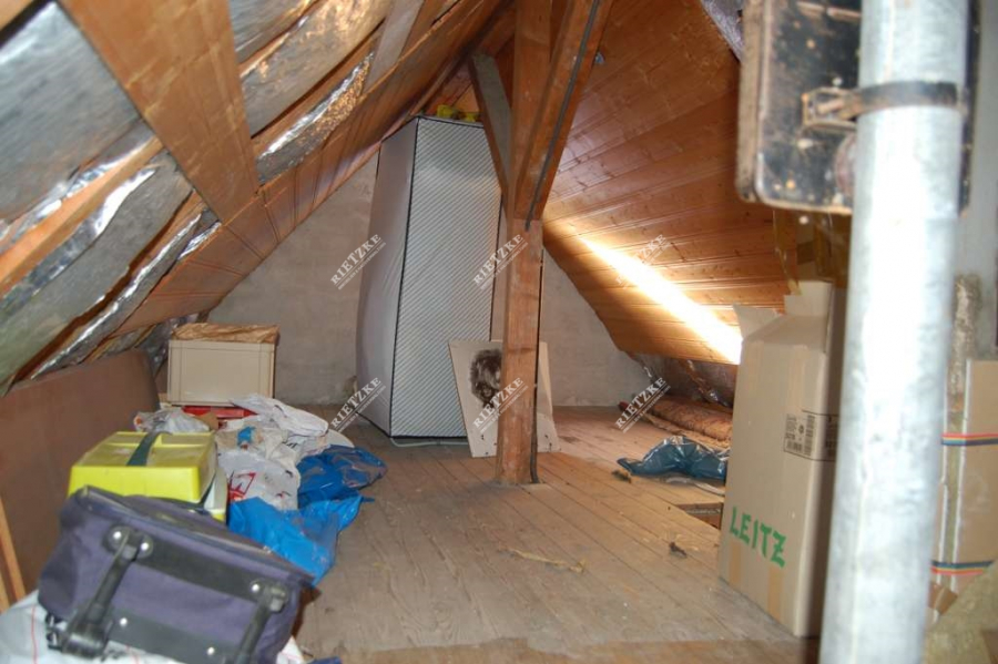 Rietzke EFH Rutesheim Dach-1 - Tolles sonniges Grundstück, komplett renovierungsbedürftiges Häuschen für erfahrene Handwerker red.